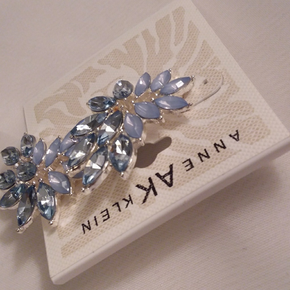 Anne Klein Blue Rhinestone Leaf Pierce Earrings - Picture 4 of 5
